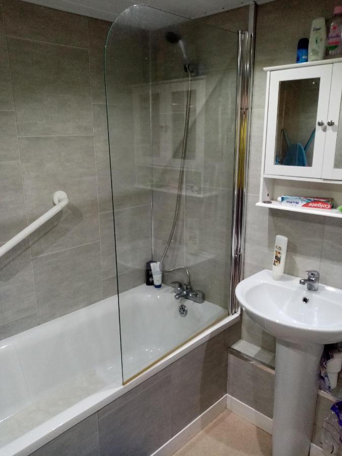 East Belfast Rooms Available Long Or Short Term Accommodation Стая снимка
